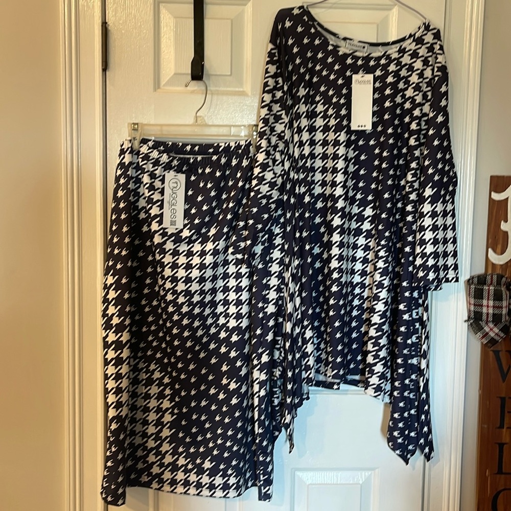 Nuggles outfit.   Navy and white